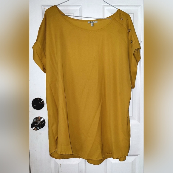 Blouse - Picture 1 of 3